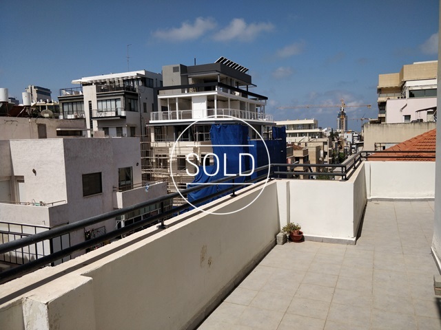 For sale 3 room apartment off Rothschild Tel Aviv