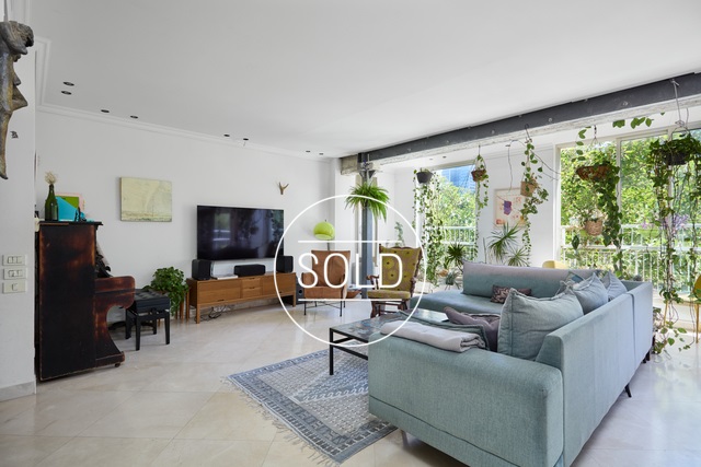 Spacious 4 room apartment for sale on Dubnov Street Tel Aviv