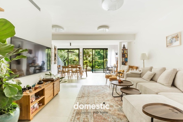 For sale spacious 3 room apartment in Old North Tel Aviv