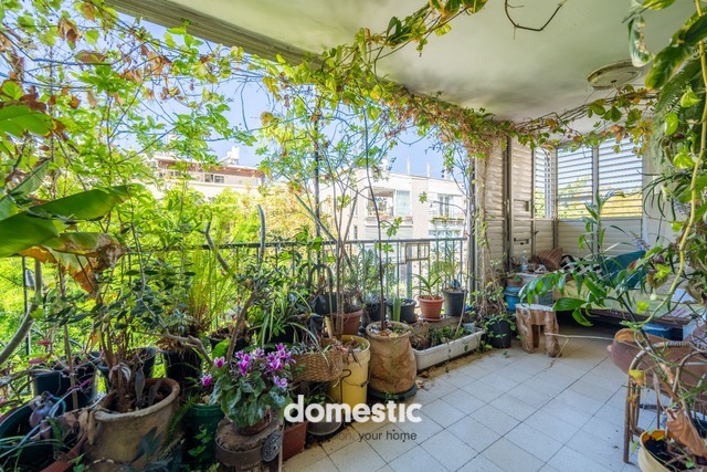 For sale 4 room apartment near Habima Tel Aviv