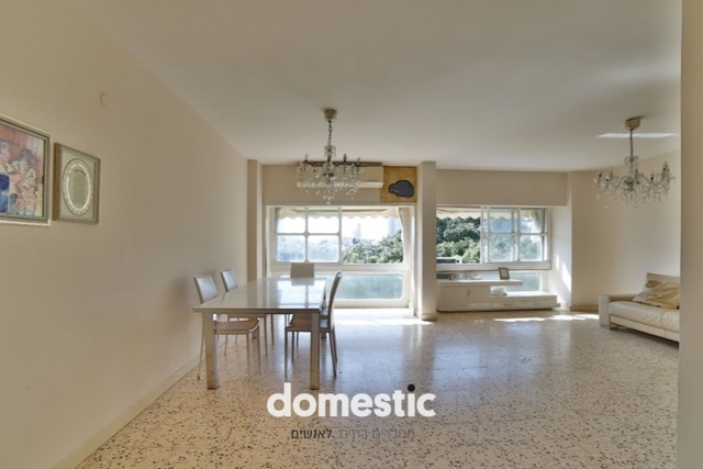 For sale 4 room apartment near Habima and Dizengoff Center Tel Aviv