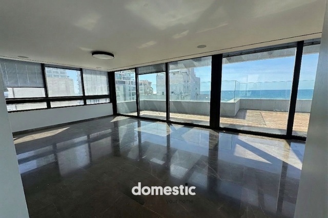 Penthouse for sale in beach area Tel Aviv