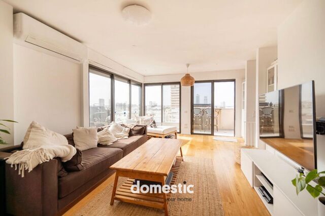 Duplex penthouse for sale near Habima Tel Aviv