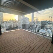 Large penthouse for sale near Kikar Hamedina Tel Aviv