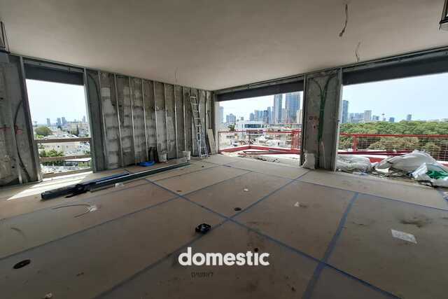 One level penthouse for sale near Yarkon Park Tel Aviv