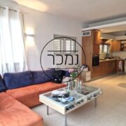 למכירה דירת 3 חדרים על כיכר הבימה תל אביב
