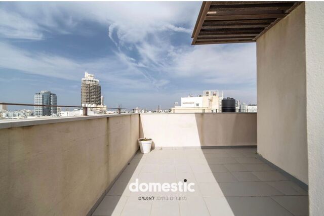 למכירה דופלקס גג בקרבת הבימה תל אביב