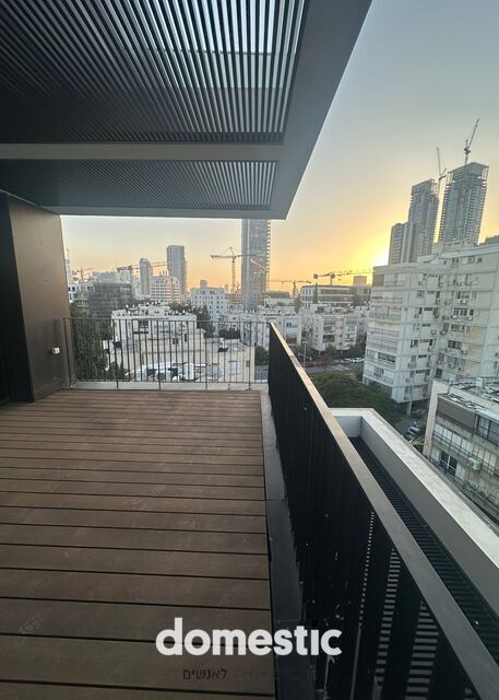 למכירה פנטהאוז ענק בקרבת כיכר המדינה תל אביב