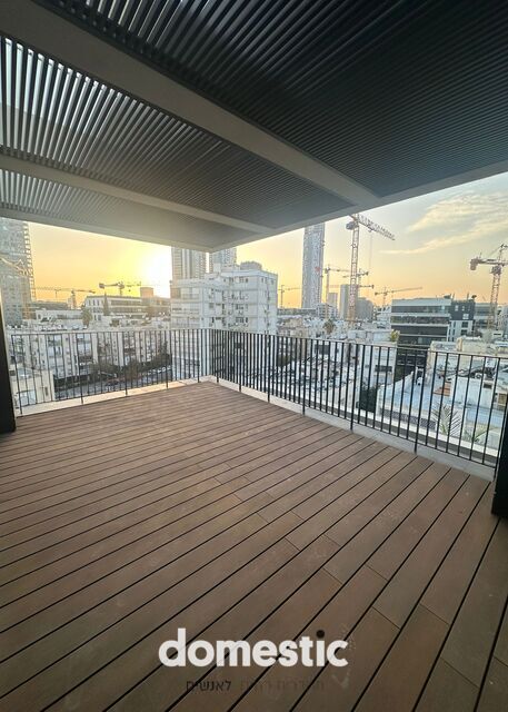 למכירה פנטהאוז ענק בקרבת כיכר המדינה תל אביב